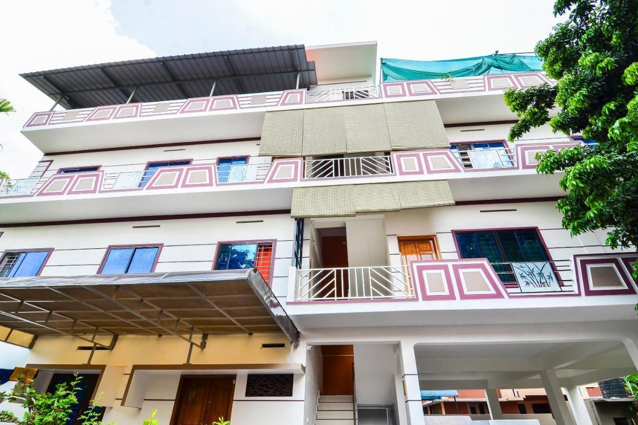 Oyo Home 81801 Akash Villa Trippapur Екстериор снимка