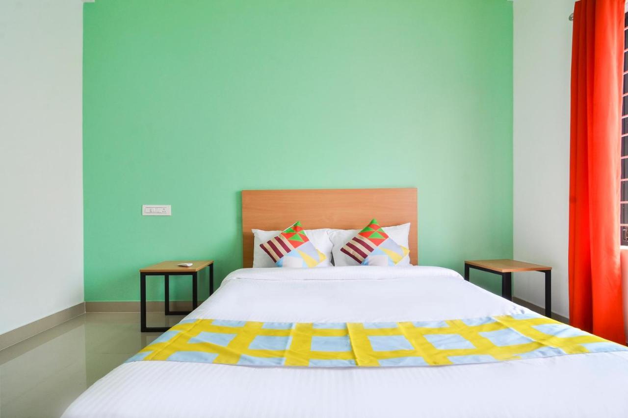 Oyo Home 81801 Akash Villa Trippapur Екстериор снимка