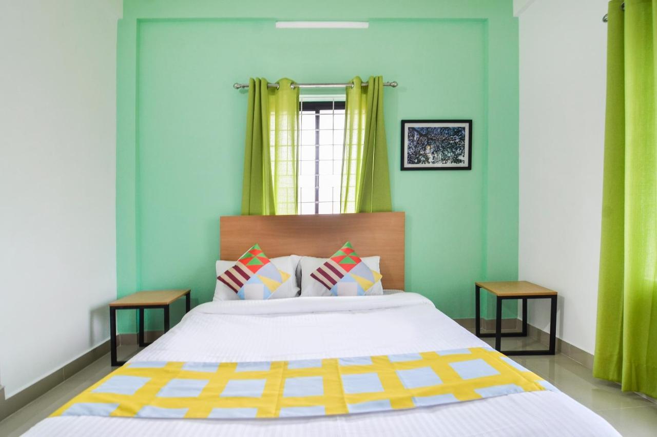 Oyo Home 81801 Akash Villa Trippapur Екстериор снимка