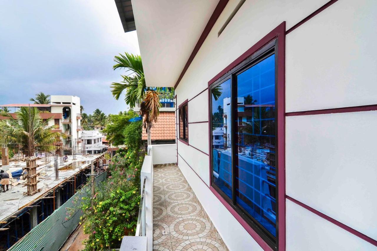 Oyo Home 81801 Akash Villa Trippapur Екстериор снимка