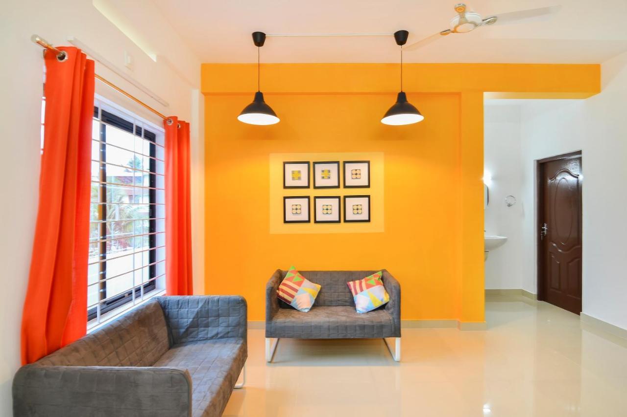 Oyo Home 81801 Akash Villa Trippapur Екстериор снимка