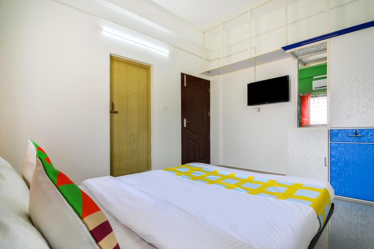 Oyo Home 81801 Akash Villa Trippapur Екстериор снимка